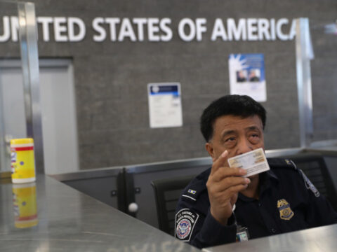 Twitter, Reddit venture US principles forcing visa applicants to relate their social media handles