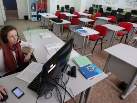 Assessing the aptitude for a gig economic system in schooling