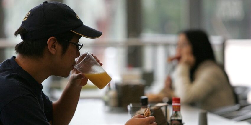 Welcome to the manner forward for eating halls: reservations, transport, and robots