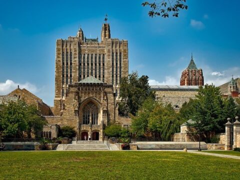 Administrator’s letter welcomes students to Yale College and tells them to “emotionally prepare” to die from Covid there