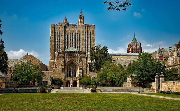 Administrator’s letter welcomes students to Yale College and tells them to “emotionally prepare” to die from Covid there