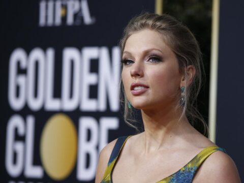 Taylor Swift donates $30,000 to pupil’s UK school fund
