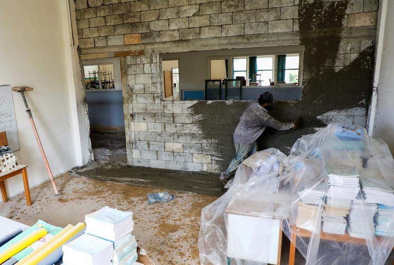 Wrecked colleges pose clean say as Beirut students wait to switch lend a hand to classes